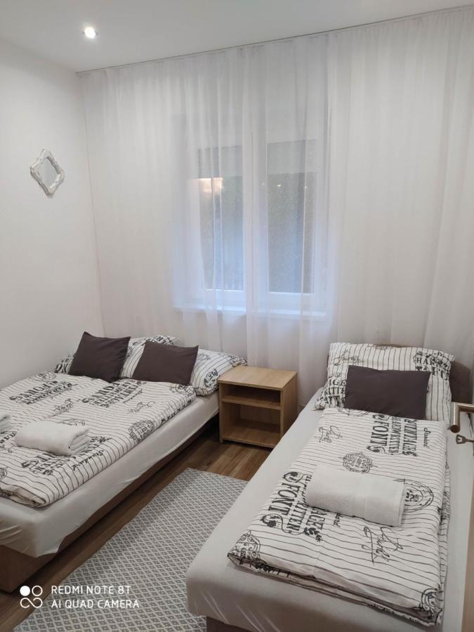 Evelyn Apartman Гайдусобосло Екстер'єр фото